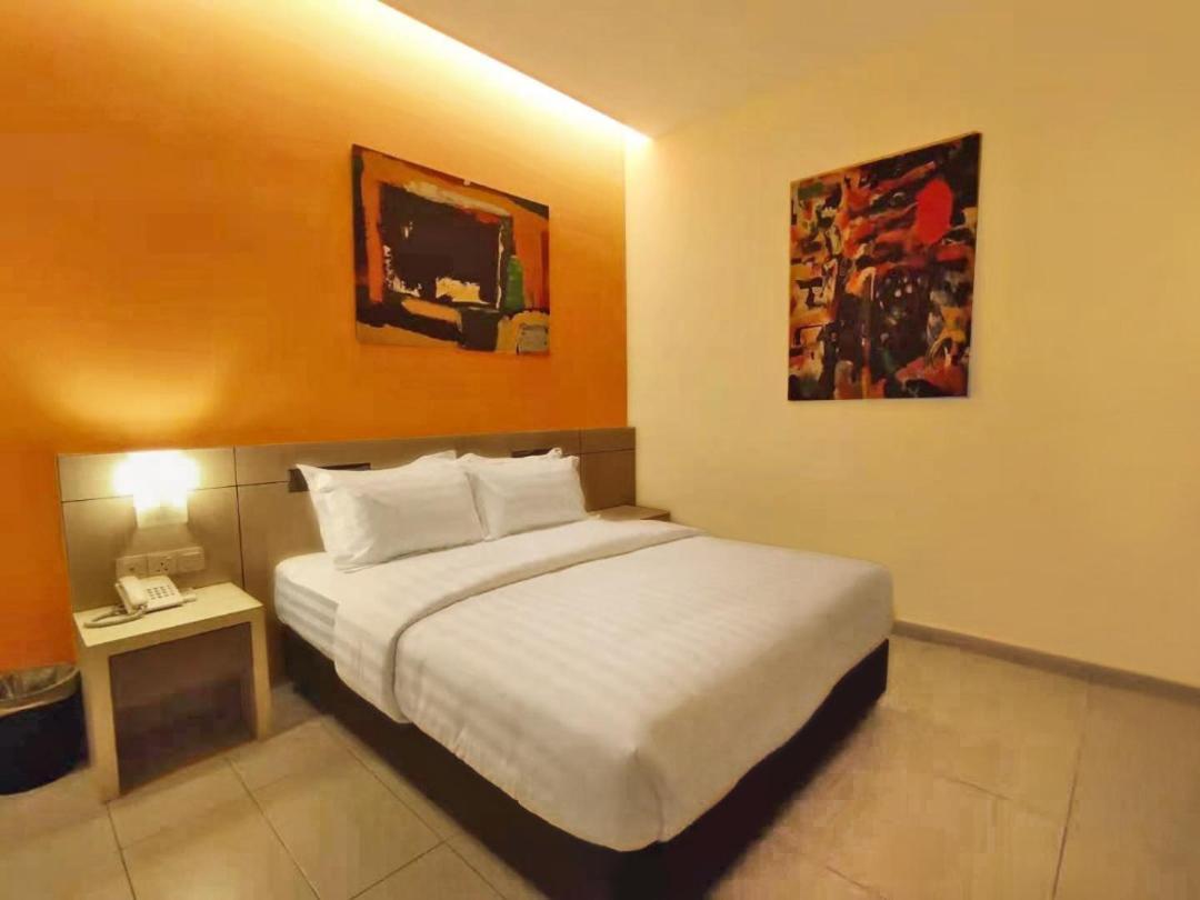 Kluang Riverview Hotel Exterior foto